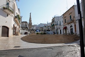 piazza della libertà ostuni 3.jpg