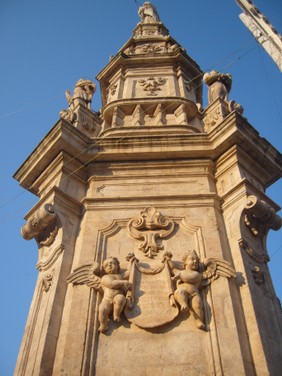 colonna santoronzo ostuni 1.JPG